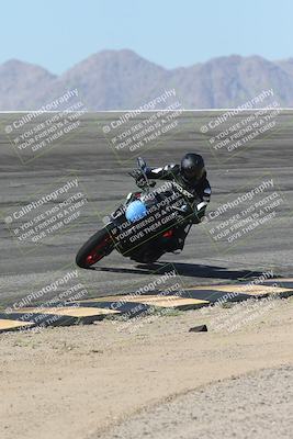 media/Oct-13-2025-Moto Forza (Mon) [[a66d839500]]/4-C Group/Session 2 (Bowl)/